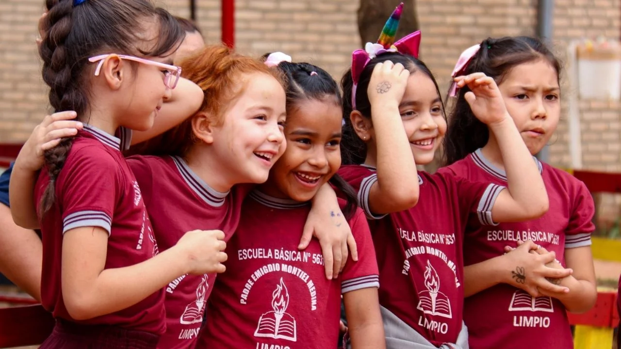 School children in extracurricular activities 